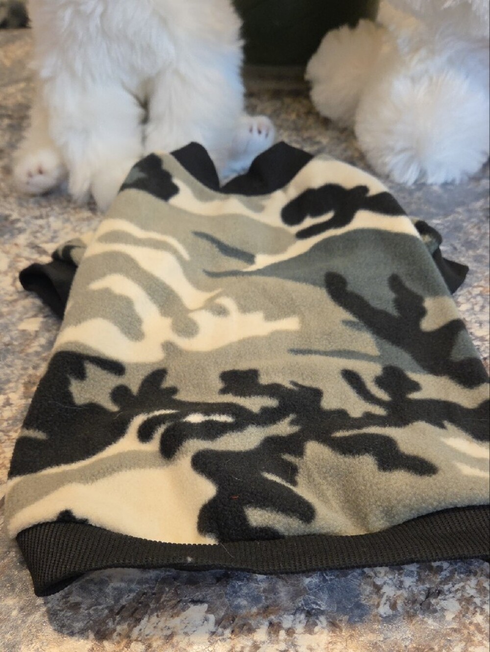 Dogs Camo Fleece Jacket - Green & Black - Picture 3 of 5